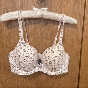 Victoria’s Secret Body by Victoria 36C